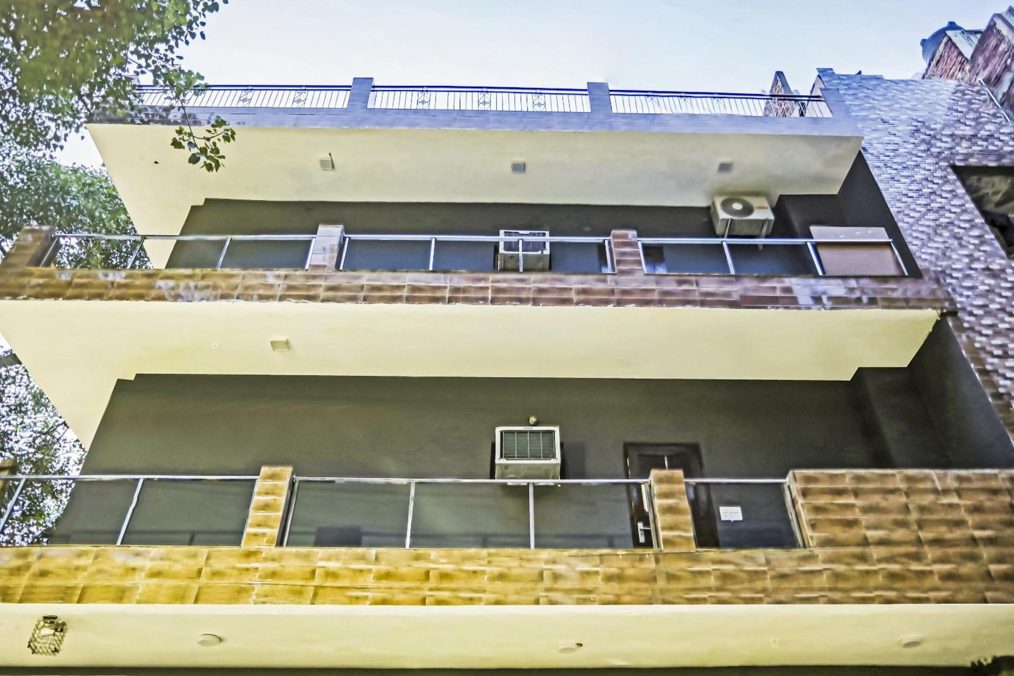 Hotel O Kashish Residency Near Model Town Metro Station Nuova Delhi Esterno foto
