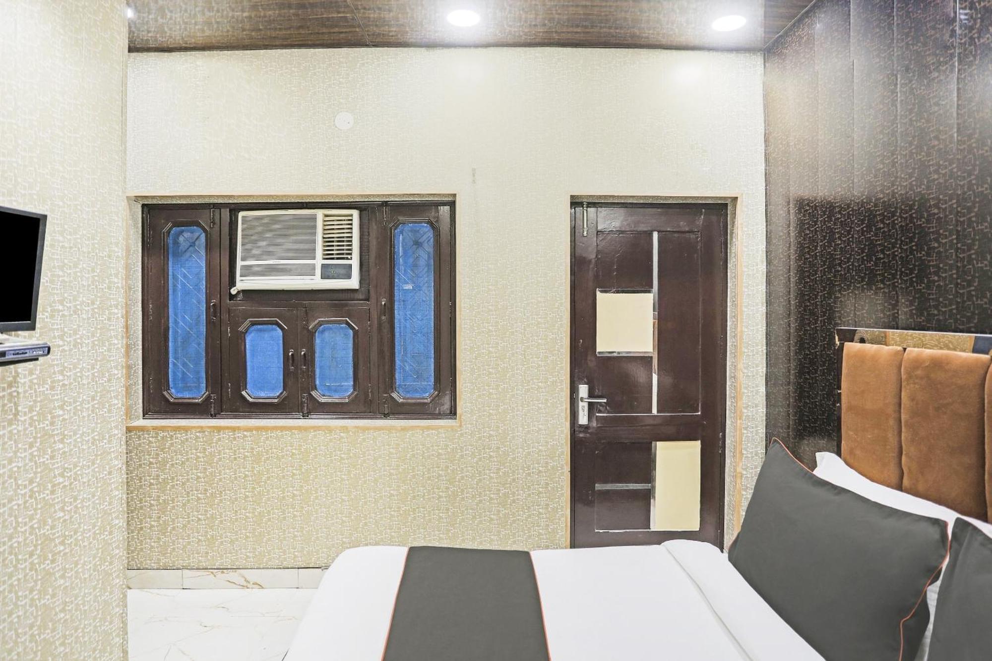 Hotel O Kashish Residency Near Model Town Metro Station Nuova Delhi Esterno foto